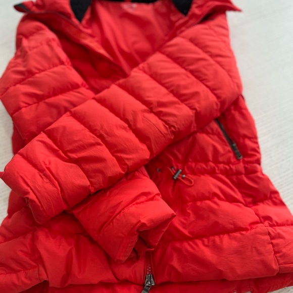 Ralph Lauren red puffer - great for fall or winter, soft, warm and super sleek. - Picture 4 of 5
